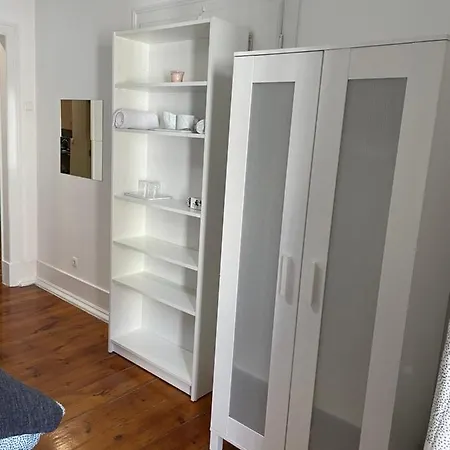 民宿 Quarto Com Varanda Em Arroios 1 Lisboa