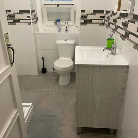 民宿 Quarto Com Varanda Em Arroios 1 Lisboa