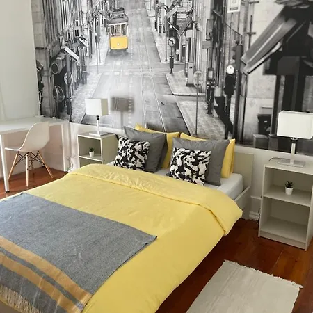 Quarto Com Varanda Em Arroios 1 홈스테이